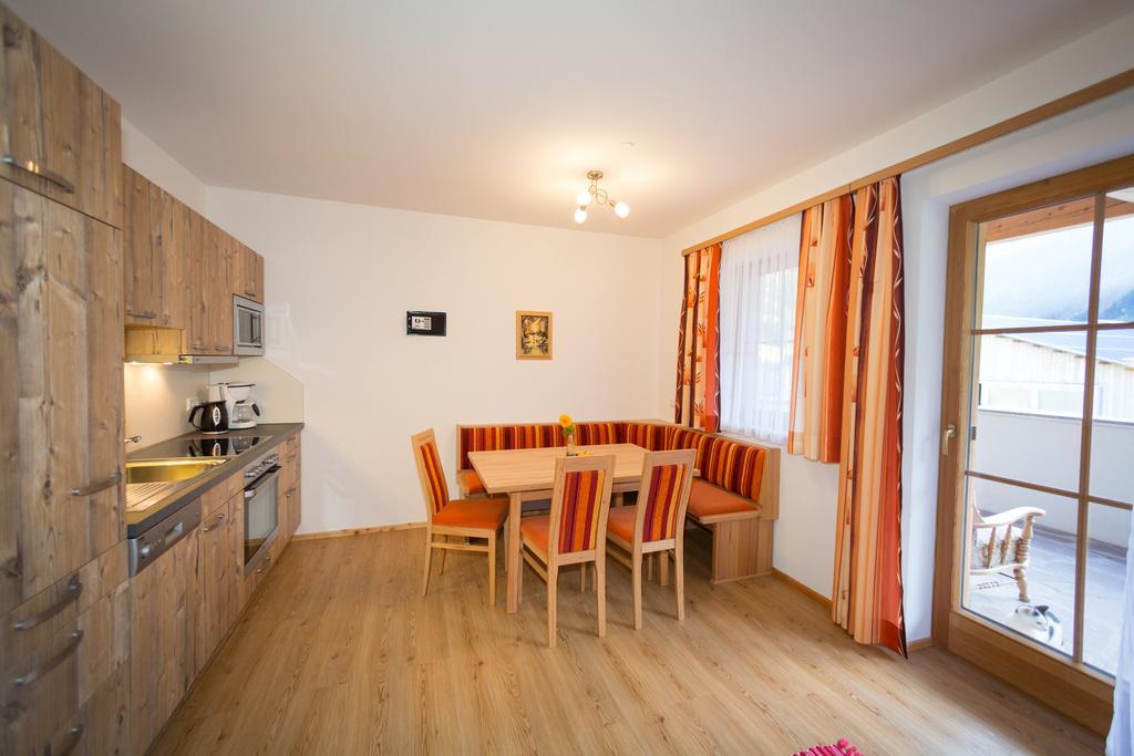 Rojerhof Farm stay *